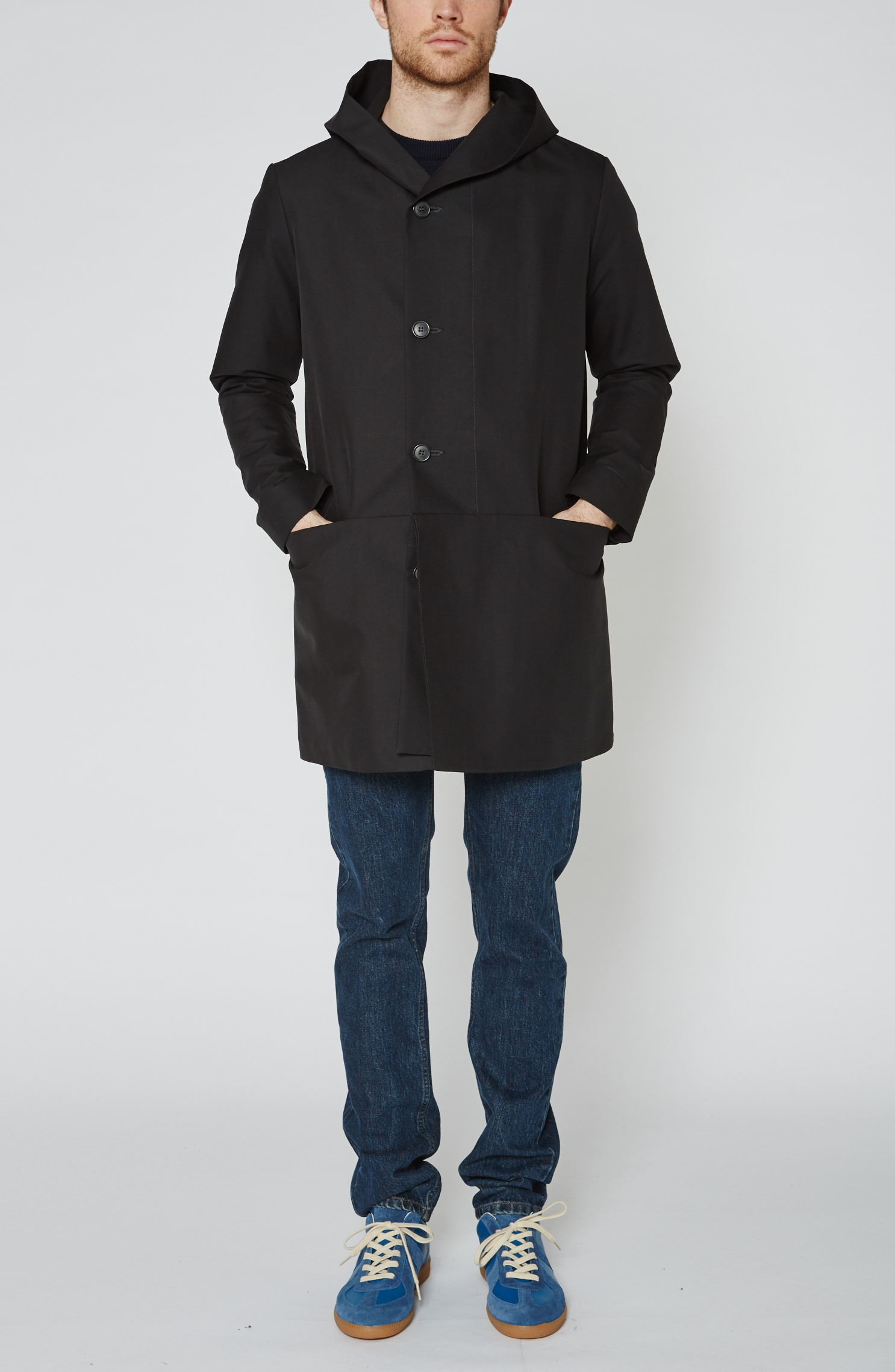 Stephan Schneider - Dark blue, solid coat 