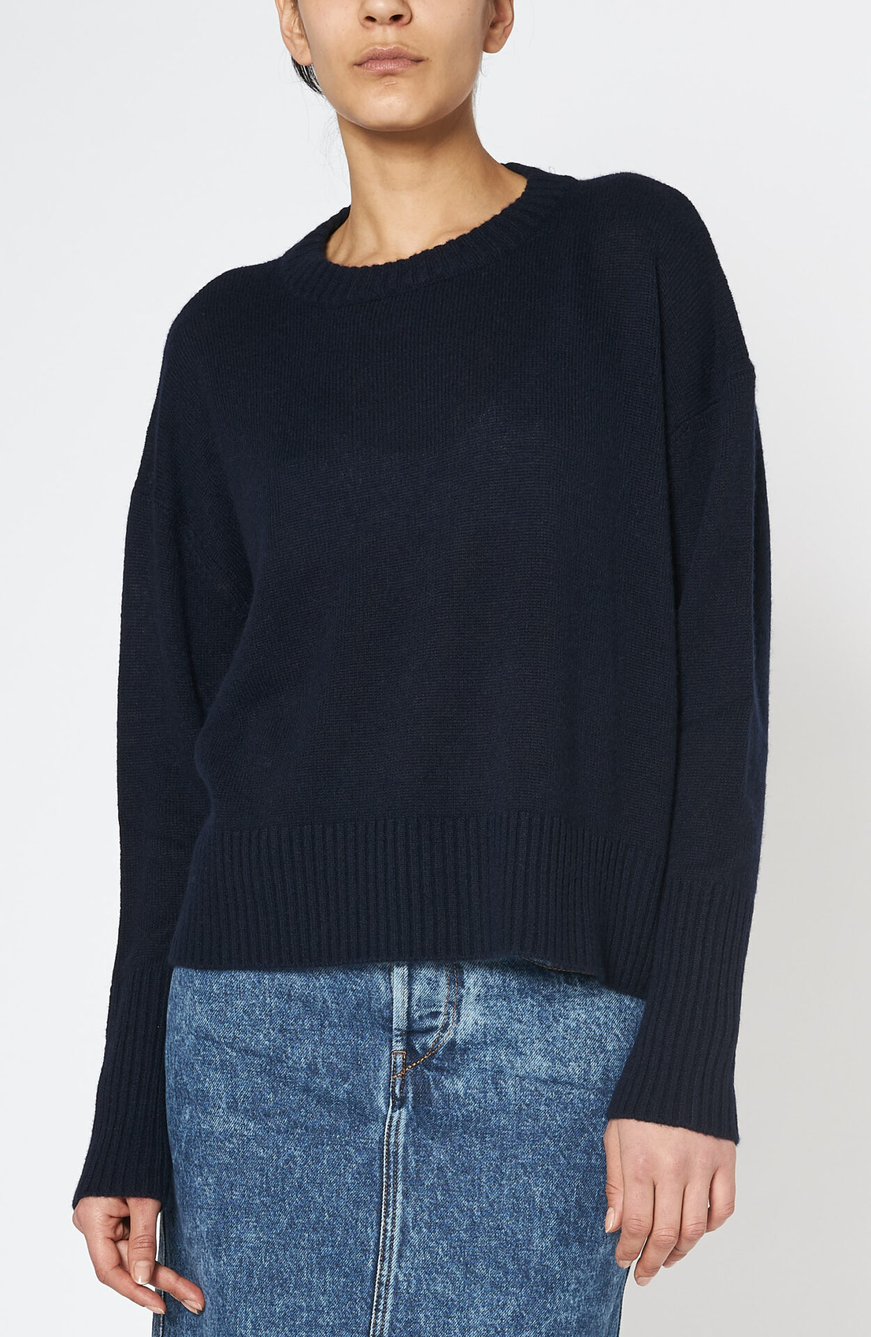 Antonia Zander - Dark blue sweater 