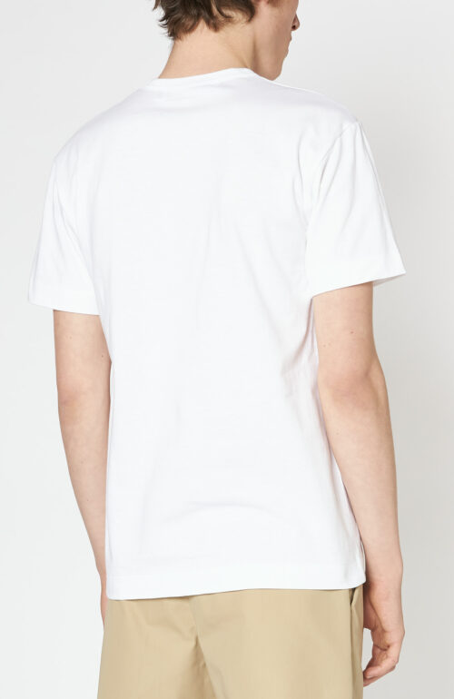 White t-shirt with golden heart