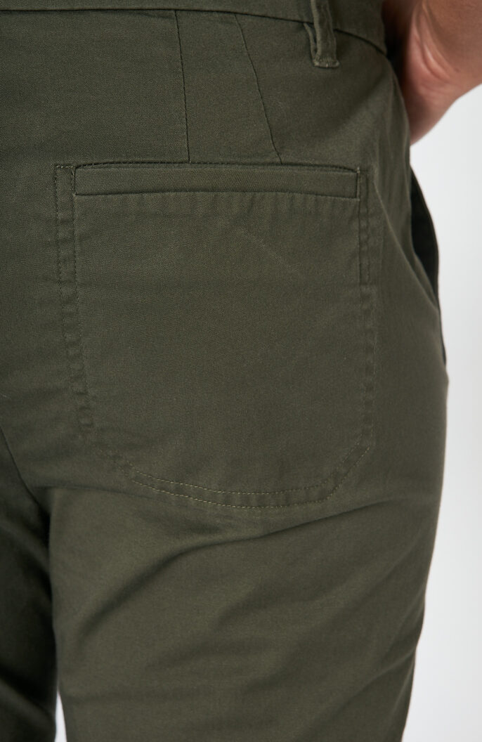 Olive green chino "Coin Pocket