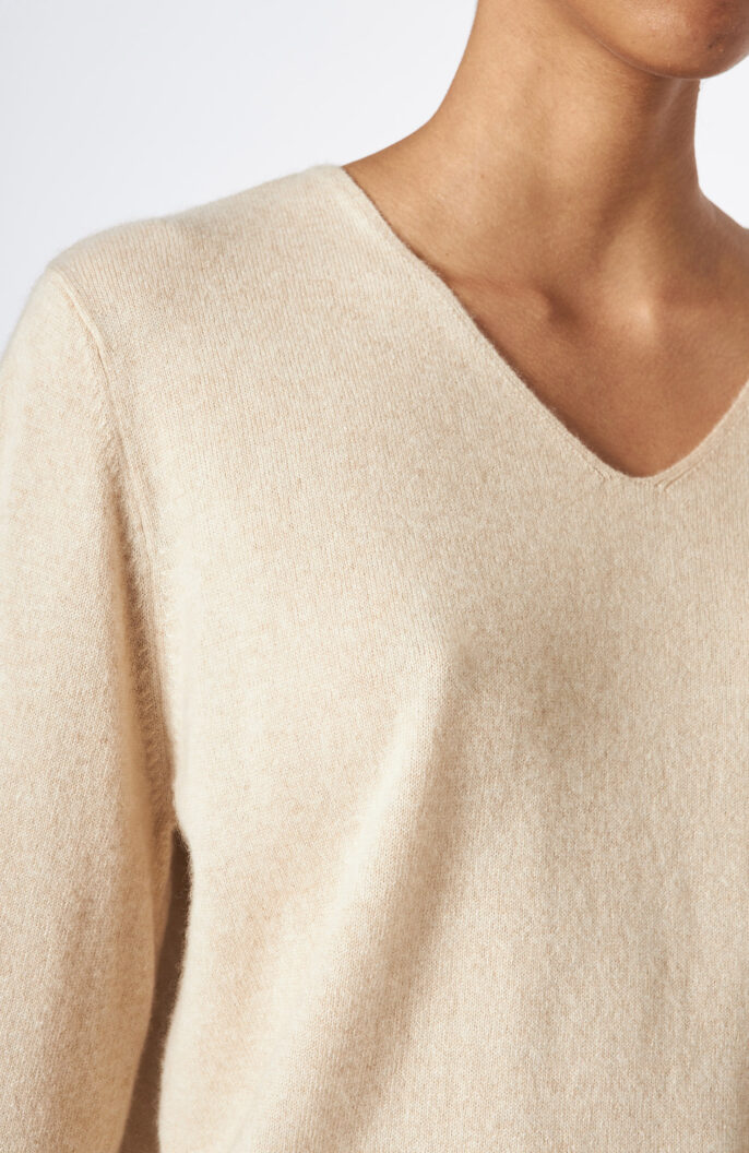 Beige sweater "Ara" from cashmere
