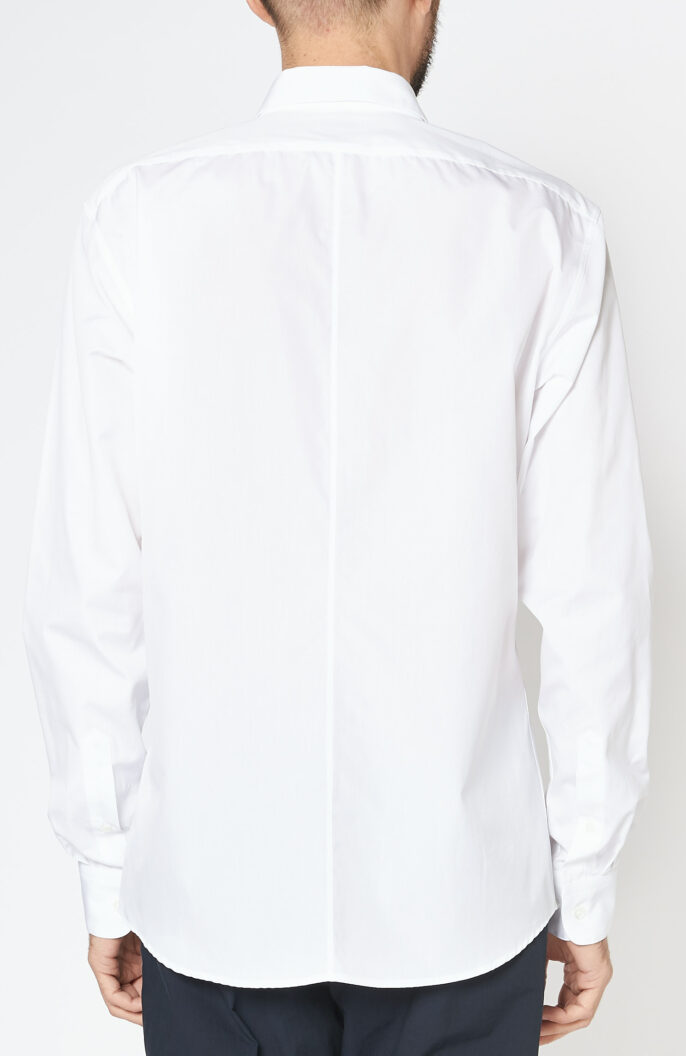 White shirt with classic collar