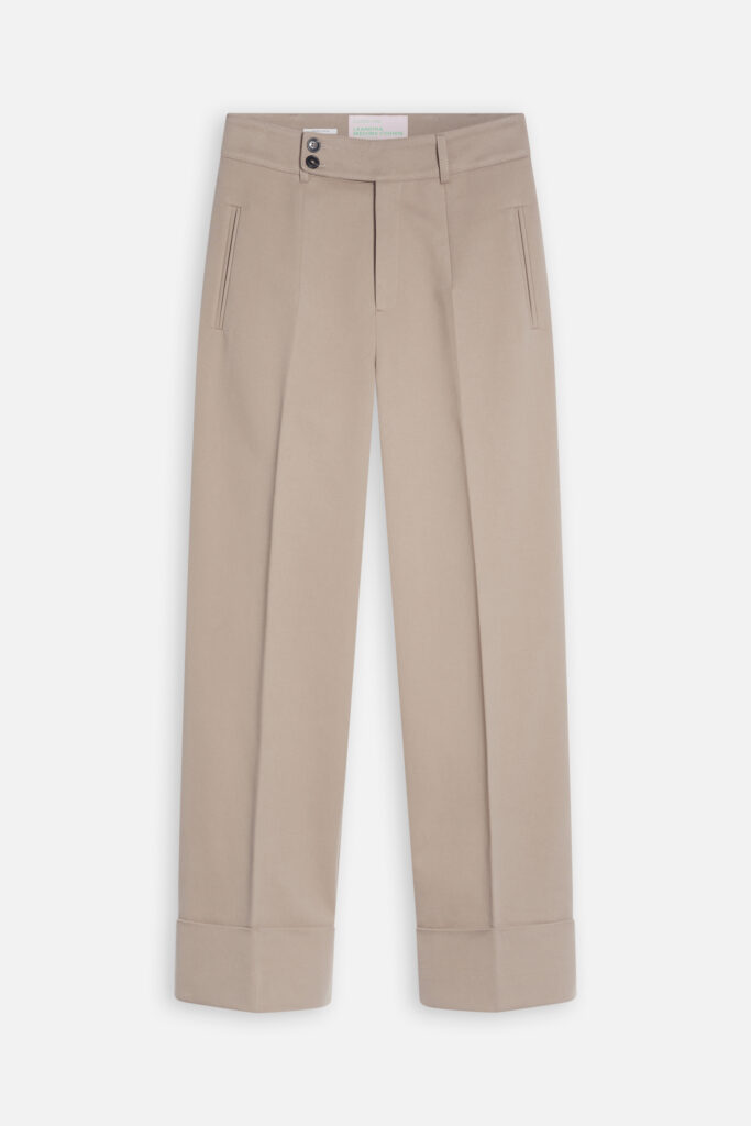 Leandra's Closed Chino Pants in sand