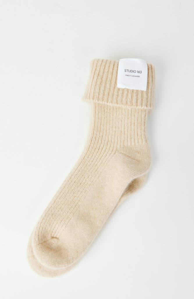 Beige-farbene Socken "Osa" aus Kaschmir