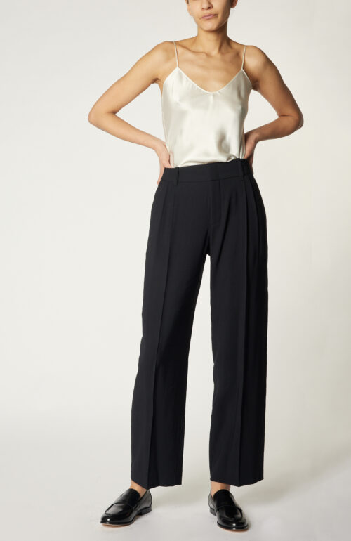 Hose "High Waisted Pleated Trousers" in Black
