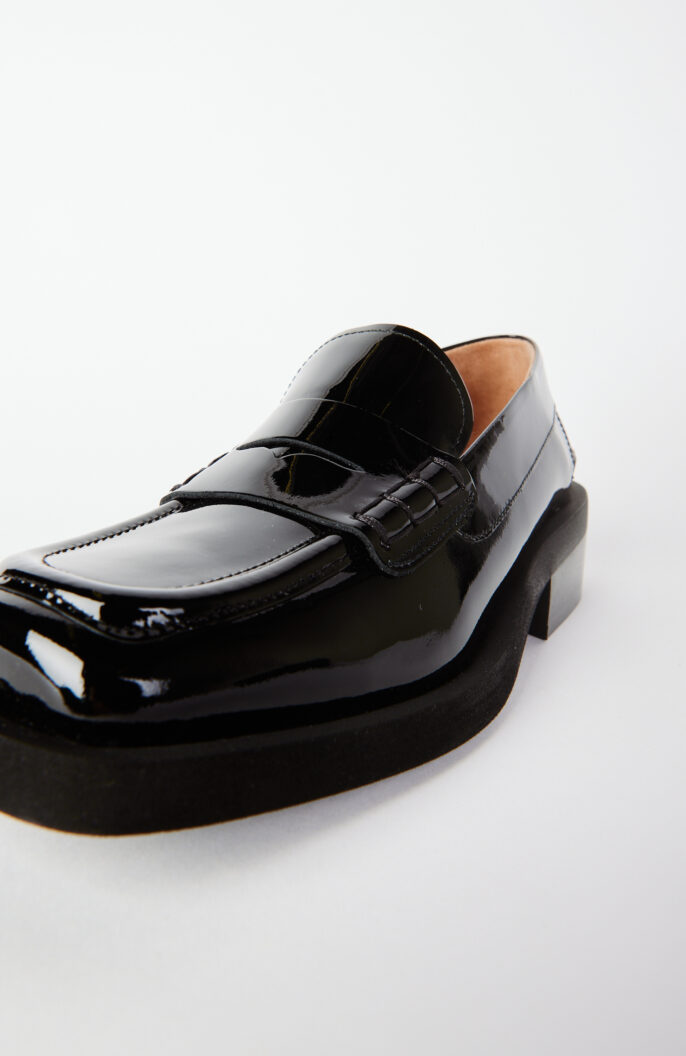 Schwarze Loafer "Naplack" aus Lackleder