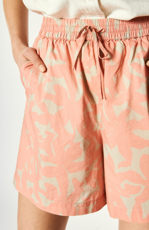 Apricotfarbene Shorts mit Print