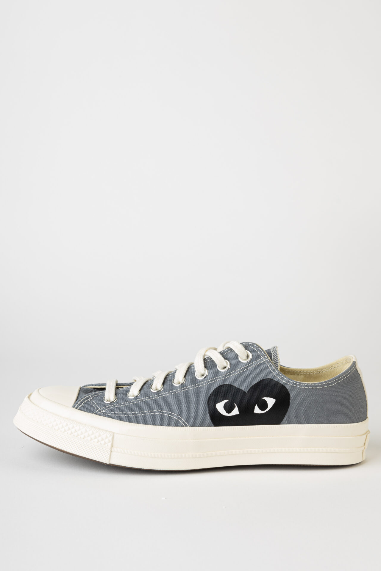 Comme Des Garcons Play - Grey Converse Chuck Taylor Low Top - Schwittenberg
