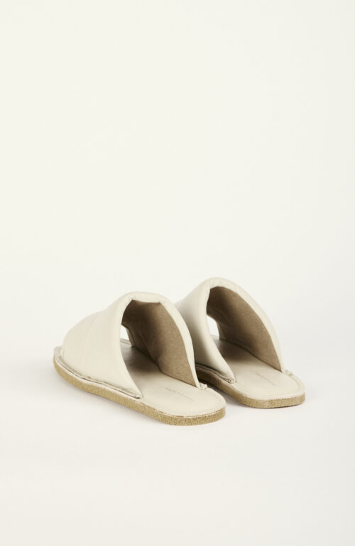 Beige-weiße Slide-Sandalen aus Leder