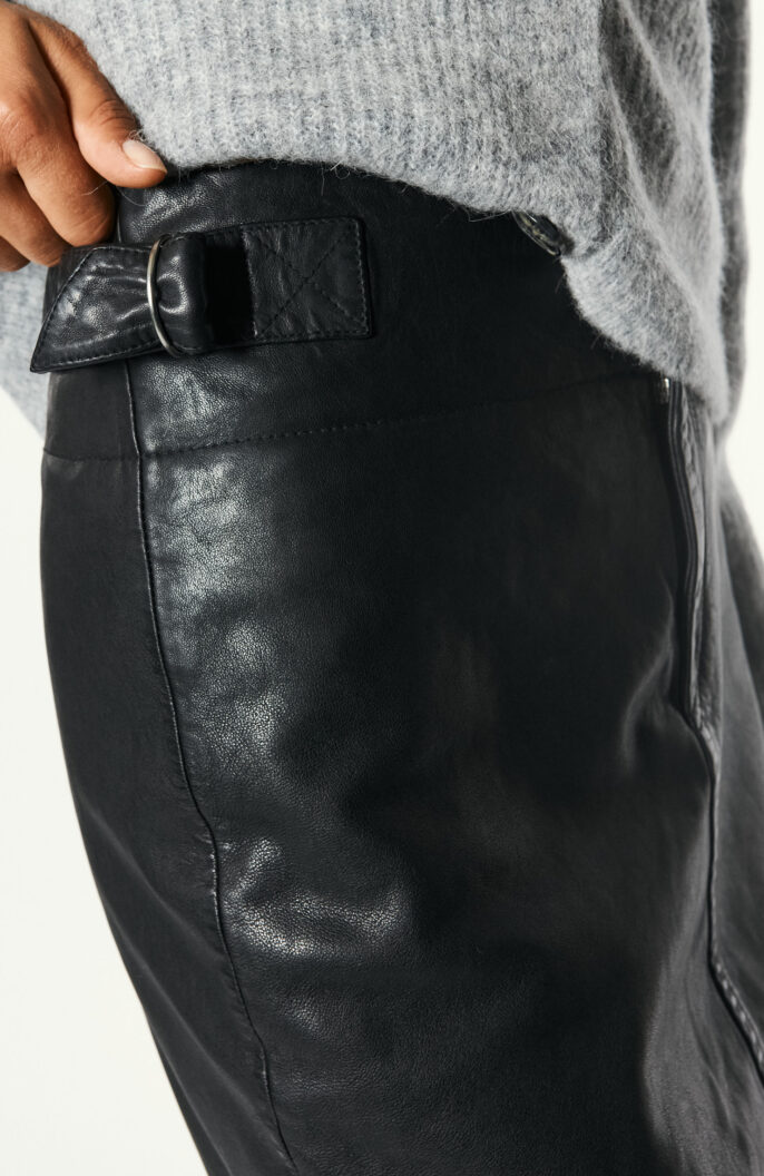 Leather skirt "Bertille" in black