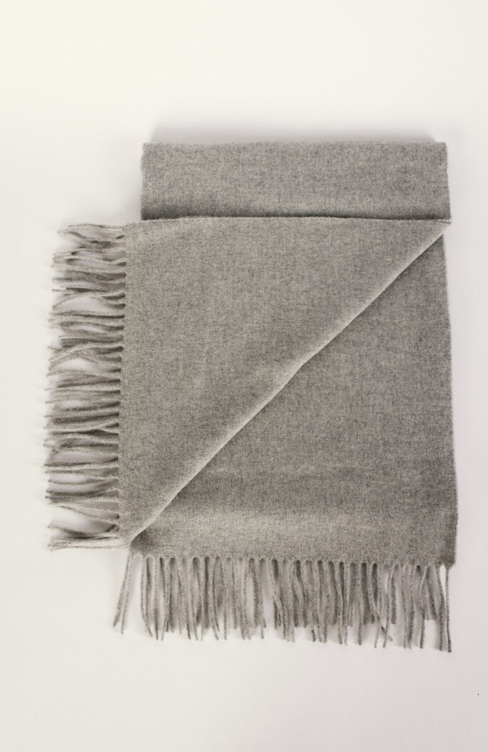 Fringe scarf "217" in mottled light gray