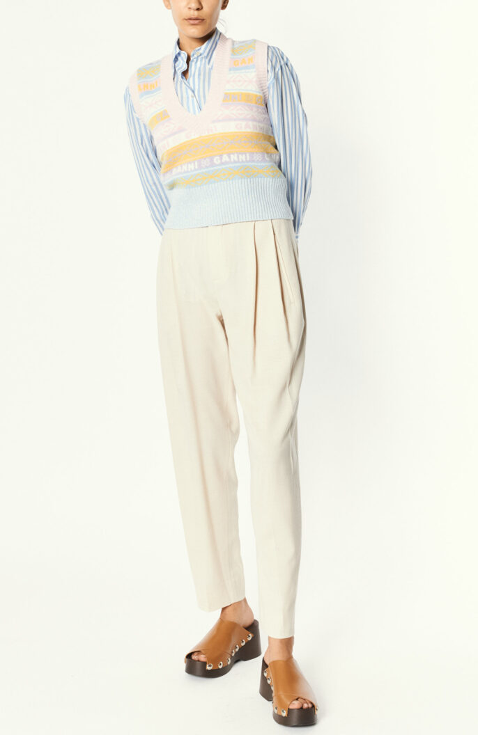 Pleated pants in cream