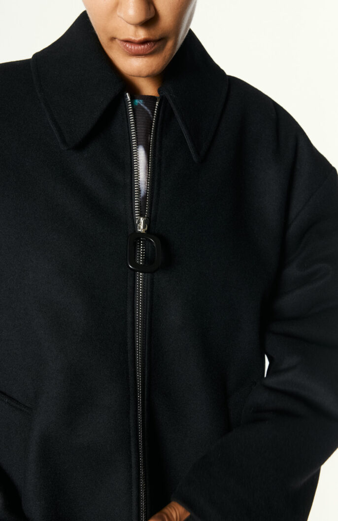 Black short coat with zipper