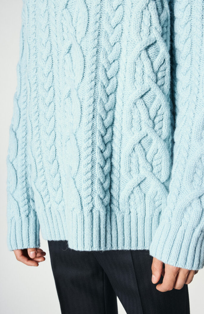 Cable knit sweater in light blue