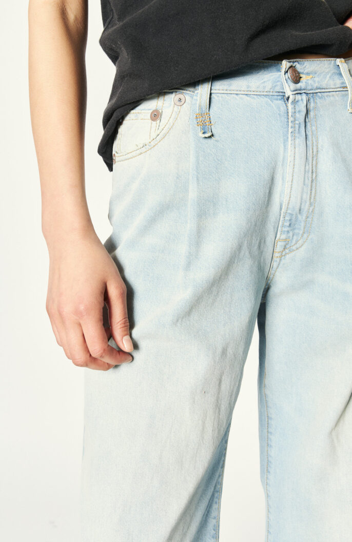 Wide-Leg-Jeans "Damon Pleated" in Hellblau